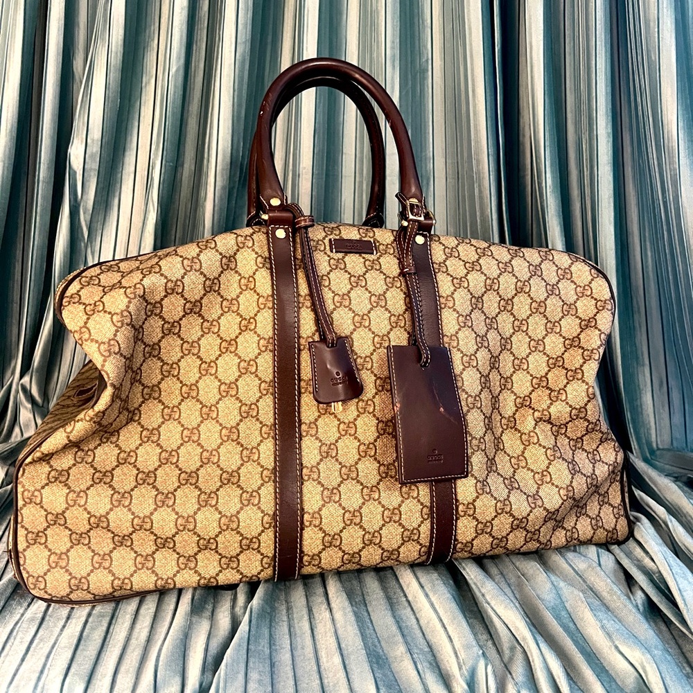 Gucci GG Supreme Canvas 2 Wheel Duffle Luggage Bag
